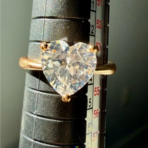 NEW! Pretty Bird Jewelry Gold Heart Solitaire Ring with Clear Heart-Cut Stone - Picture 8 of 11